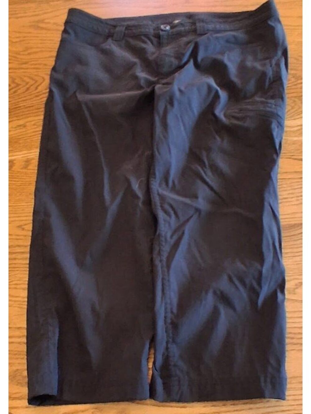 Eddie Bauer Women's Black Capri Pants Size 12